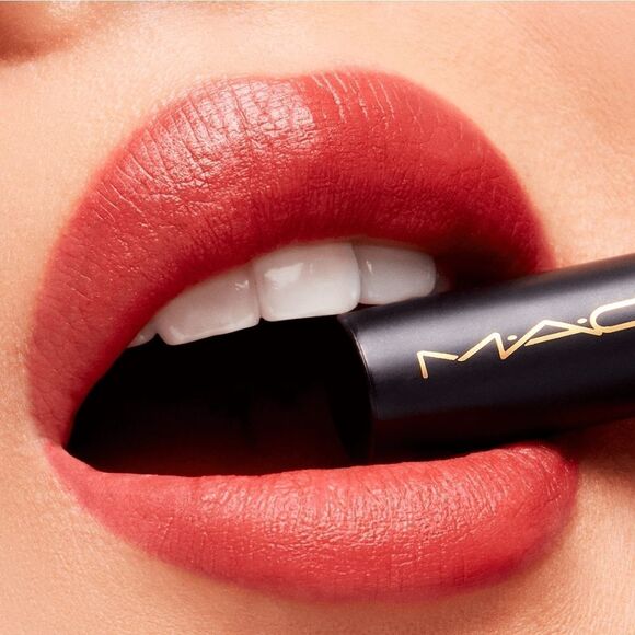 MAC Velvet Blur Slim Stick Lipstick in Sweet Cinnamon (Mid tone peachy nude) - Picture 10 of 17